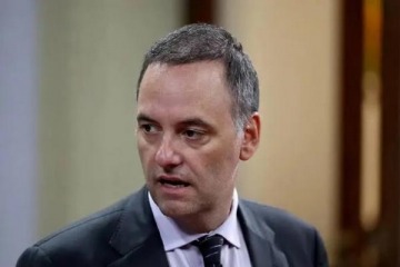 Causa Manuel Adorni: gastó $139 millones con tarjetas en dos años y medio y sobrepasó ampliamente su salario
