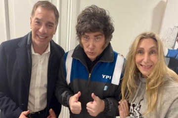 Foto de Milei eliminó el Ministerio del Interior: sus funciones serán absorbidas por Santilli en la Jefatura de Gabinete