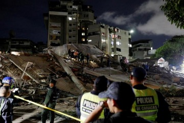 Foto de Partió un segundo grupo de brigadistas argentinos a Venezuela pra asistir las zonas afectadas por los terremotos