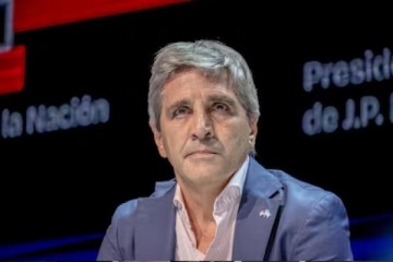 Foto de El Gobierno expone su estrategia para afrontar los vencimientos de deuda en dólares de 2026 y 2027