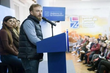 Foto de Otermín presentó un programa integral para fortalecer la salud mental y abordar los consumos problemáticos