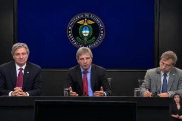 Foto de Caputo presentó el programa financiero hasta 2027: “Salir a los mercados es una opción, no un objetivo”