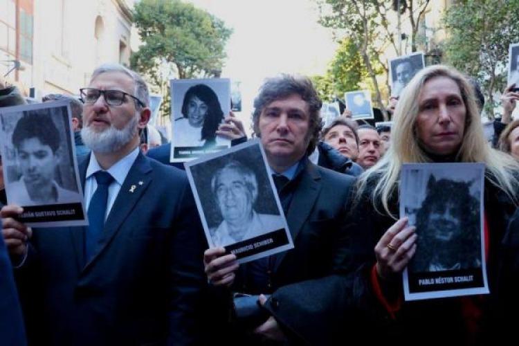 Javier Milei participa del acto por el 32° aniversario del atentado a la AMIA