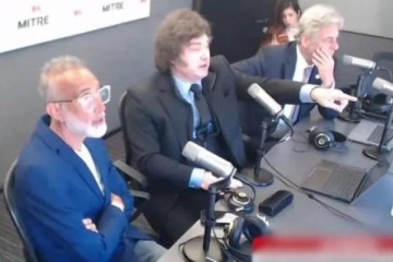 Foto de Javier Milei se metió en una entrevista para insultar a un ex funcionario: “Vos, ladrón, arruinaste el país”