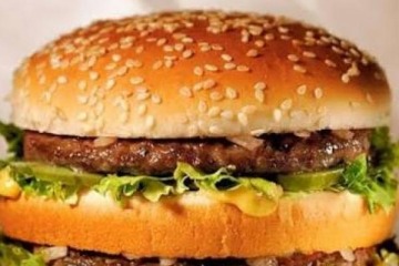 Foto de Índice Big Mac: cuánto debería cotizar el dólar en Argentina según The Economist