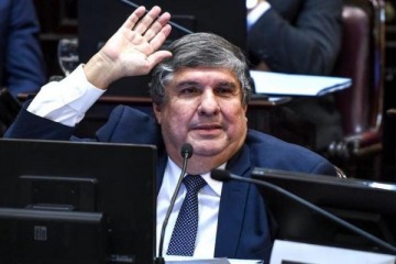 Foto de José Mayans exigió juicio político y cuestionó la política de defensa del Gobierno: "Presidente Cipayo"