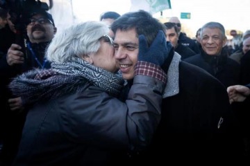 Foto de En el marco de la misa de San Cayetano, el Gobernador Axel Kicillof cuestionó al Gobierno: "Los salarios no alcanzan"
