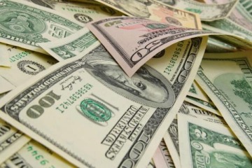 Foto de El Gobierno habilitó créditos en dólares para las empresas: los bancos podrán prestar hasta el 15% de sus depósitos