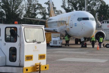 Flybondi, cada vez más complicada: la Justicia embargó sus cuentas por una deuda millonaria con ARCA