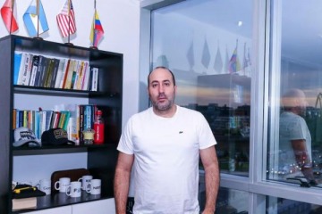 Foto de Quién es Fernando Cerimedo, el exasesor de LLA que fue detenido en Bolivia