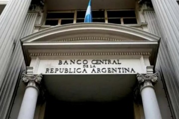 Foto de Las tasas se disparan y el BCRA sale al rescate: el costo de sostener el dólar en $1.500