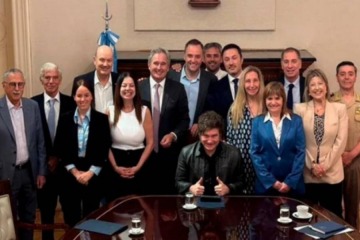 Foto de Milei se reunirá con ministros y legisladores de cara al debate de sus reformas en el Congreso