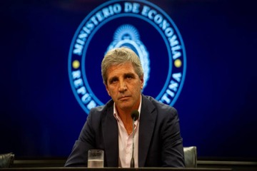 Foto de Caputo anuncia medidas económicas: el Gobierno busca ampliar los créditos hipotecarios con fondos de ANSES