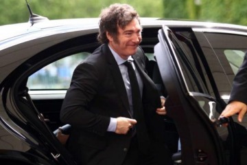 Foto de La extensa agenda semanal de Javier Milei: Gabinete, foros de derecha y viaje a Chile