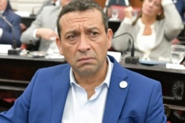 Foto de Abuso y encubrimiento: “Cañito” Flores renunció a la Legislatura de Córdoba por la causa por grooming y abuso
