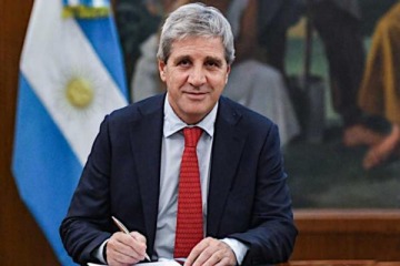 Caputo presentó su declaración jurada: más de dos tercios de sus bienes están en el exterior