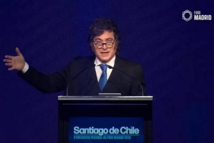 Milei reivindicó el derrocamiento de Allende, criticó a Pedro Sánchez y a Macri en Chile