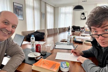 Foto de Cuatro datos que voltean la idea de Milei sobre "salarios que vuelan" y "500 mil nuevos puestos de trabajo"