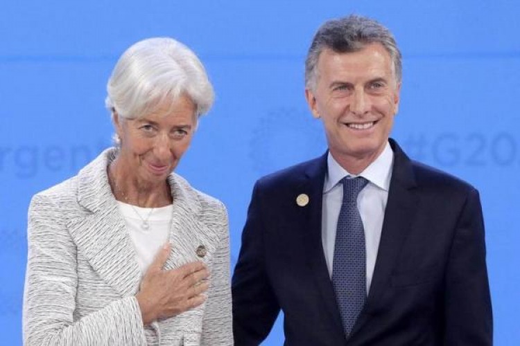 Los jueces Bertuzzi y Llorens archivaron la causa por el crédito de USD 57.000 millones que pidió Macri al FMI
