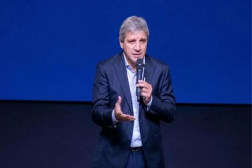 Foto de La Cámara Federal confirmó el sobreseimiento de Caputo por la emisión del bono a 100 años durante el gobierno de Macri