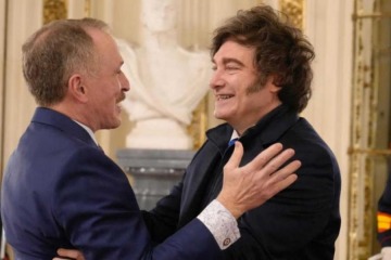 Foto de "Cumplir las reglas": Lamelas prometió el ingreso de argentinos a EEUU sin visa a cambio de buen comportamiento