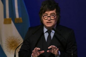 Foto de Milei negó que la defensa de la causa Malvinas responda a una estrategia electoral: "Lo venimos gestando hace tres años"