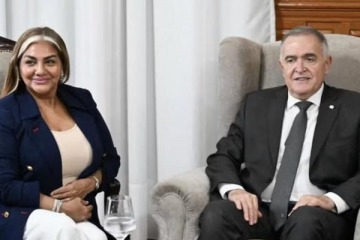 Foto de Gladys La Bomba Tucumana desembarca en el PJ de Jaldo y se mete de lleno en la política