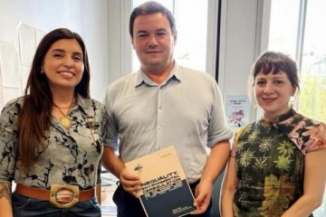 Foto de Daniela Vilar llevó la agenda ambiental bonaerense a París y se reunió con Thomas Piketty