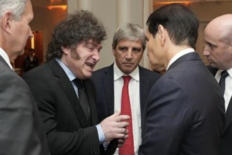 En un pasillo: Milei no consiguió la bilateral con Trump y el encuentro con Rubio dejó afuera a Malvinas