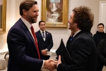 Foto de Milei sigue nutriendo su vínculo con la derecha internacional: recibirá a JD Vance en noviembre