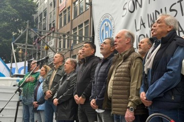 Foto de La CGT volvió a las calles contra Milei y denunció que el FMI dirige un modelo que destruye la industria nacional