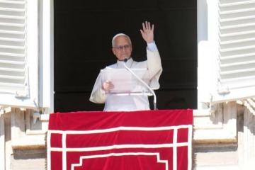 Foto de Alta para León XIV tras la cirugía por cáncer de pulmón: el Vaticano no confirma aún la gira que incluye a la Argentina