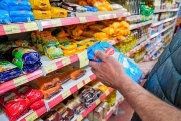 Foto de Las ventas en supermercados y mayoristas cayeron más del 3% interanual en agosto