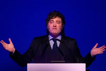 Foto de Milei redobló la apuesta sobre las familias que no llegan a fin de mes: "Si tomás crédito, el problema lo vas a tener el mes que viene"