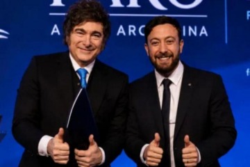 Foto de Tras las dudas por el origen de sus fondos, la Fundación Faro organizó una cena VIP de US$600 mil para Milei y Caputo