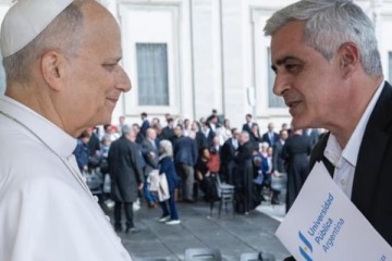 Foto de Las universidades entregaron una carta al Papa León XIV por el incumplimiento de Milei a la Ley de Financiamiento Universitario