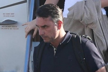 Foto de Presentaron una denuncia penal por la colaboración argentina en la fuga de Flávio Bolsonaro