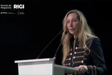 Foto de Karina Milei defendió el RIGI y agradeció el "acompañamiento" de los gobernadores